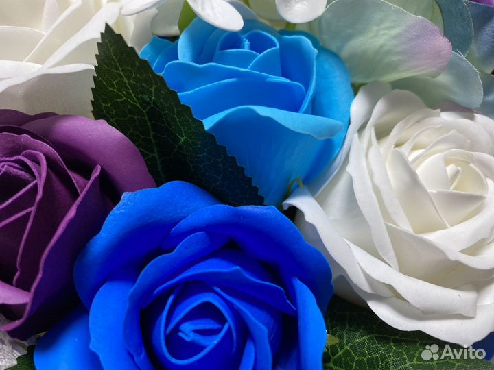 Композиция из мыльных цветов в коробке Люлька