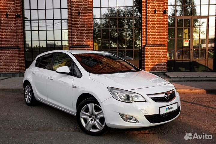 Opel Astra 1.6 AT, 2012, 106 000 км