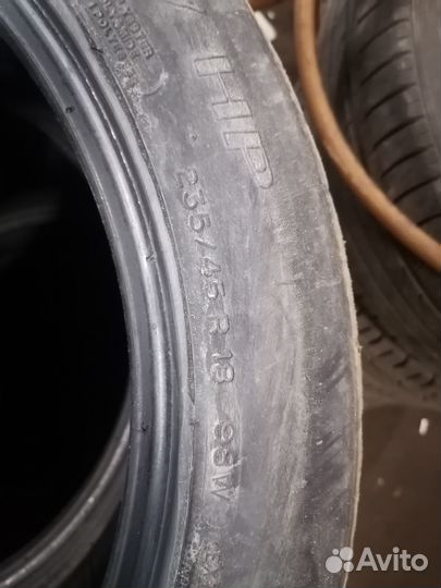 Michelin Primacy HP 235/45 R18 98B