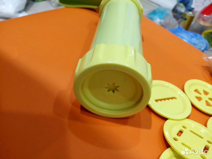 Пистолет для теста (шприц)