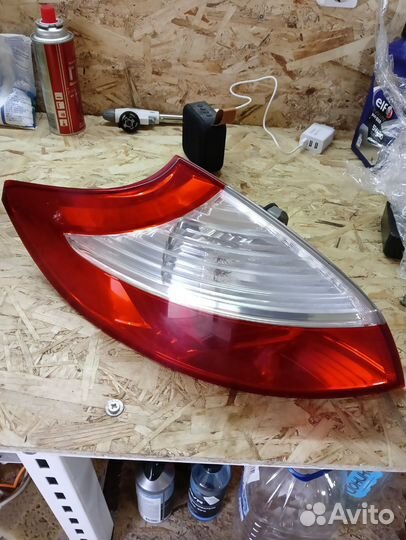 Фонарь левый в крыло Renault Megane 3