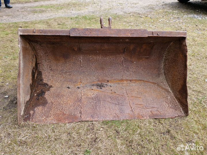 Ковш на заднюю навеску трактора