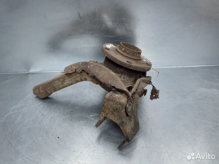 Кулак поворотный задний правый Audi A6 C4