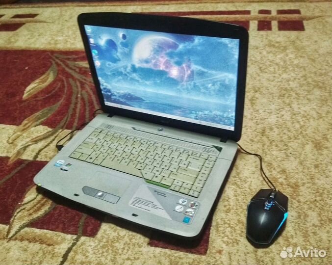 Хороший ноутбук, в идеальном состоянии