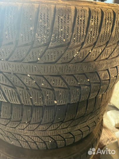 Triangle IcelynX TI501 235/45 R18 98