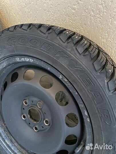 Goodyear Ultragrip 600 205/55 R16 94T