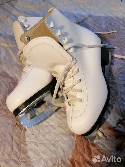 Коньки фигурные детские 34 размер
