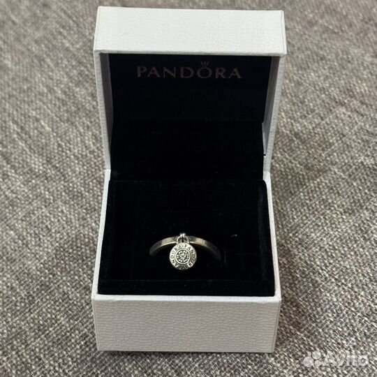 Серебряное кольцо pandora