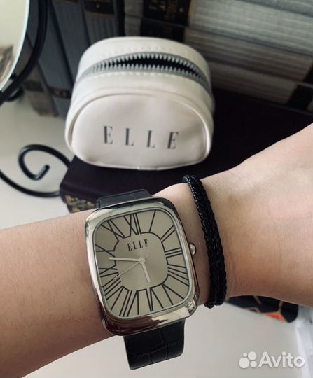 Наручные часы Elle time с кожаным ремешком