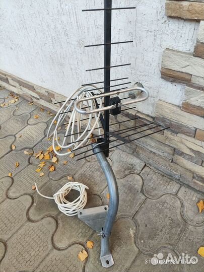 Тв антенна уличная + 8м кабеля