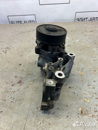 Помпа водяная Bmw 5 G30 2.0 2020