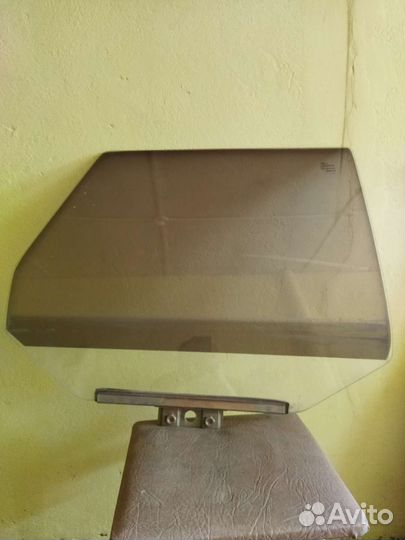 Стекло боковое заднее правое ваз 09,14,15