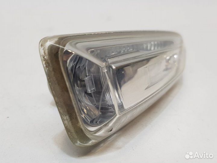 Повторитель в крыло правый Opel Astra J хэтчбек