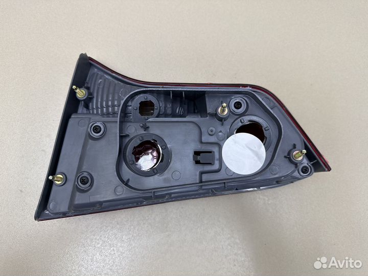 Фонарь в крышку багажника левый Kia Rio 3