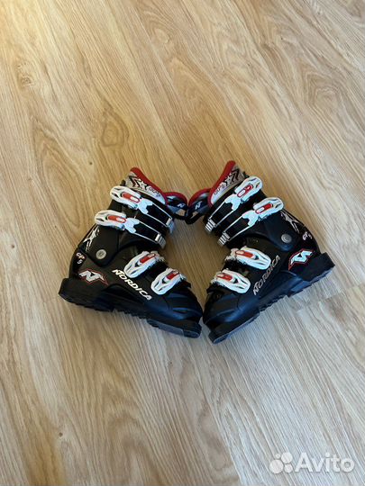 Детские горнолыжные ботинки Nordica