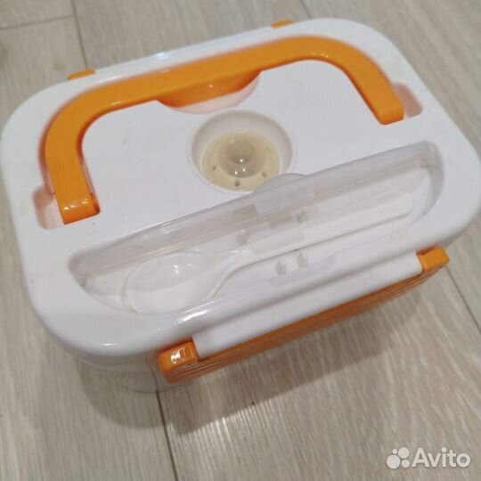 Контейнер для пищи с подогревом