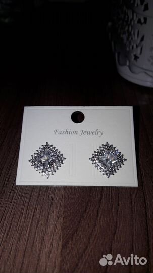 Серьги бижутерия