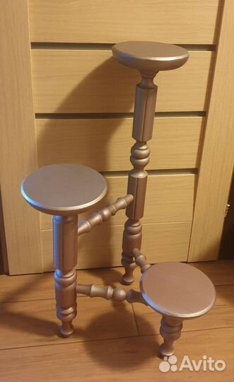 Полка декаротивная напольная