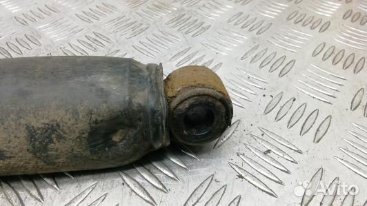 Амортизатор задний nissan navara D40 (1NI02MF01)