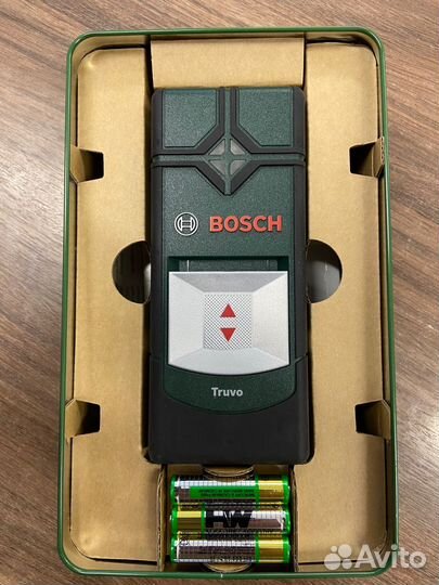 Детектор металлов и проводки Bosch Truvo