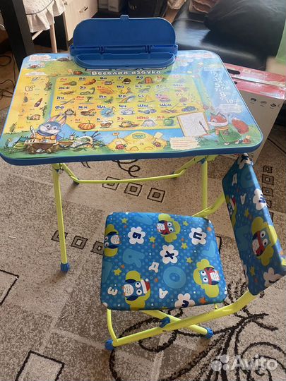 Детский стол и стул