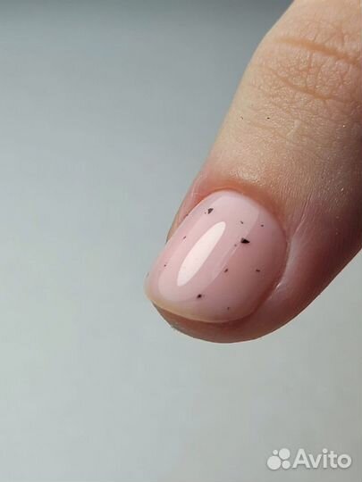 Маникюр с покрытием гель-лаком
