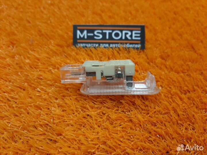 Плафон освещения Audi A6 C6/4F BDW 2005