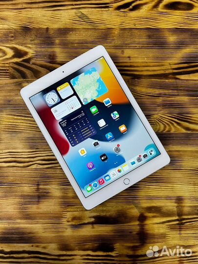 iPad Air 2 64Gb + SIM (серебристый)