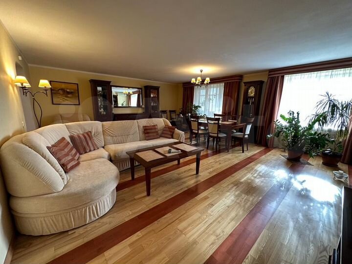 3-к. квартира, 117,7 м², 4/7 эт.