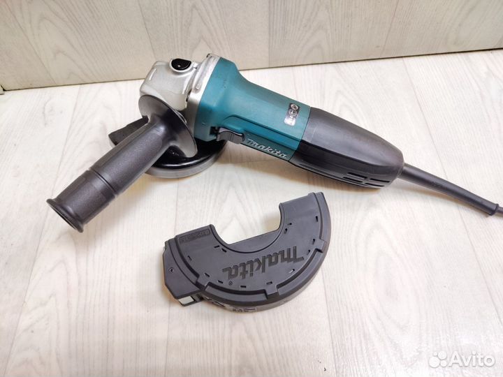 Ушм Makita GA5030 с кожухом (кд23)