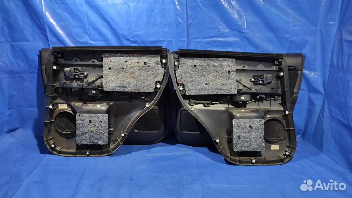 Б/У Б/У Обшивки дверные комплект Mitsubishi Out