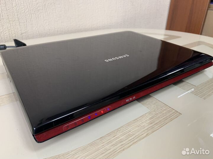 Ноутбук samsung