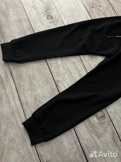 Спортивные брюки Armani Exchange люкс