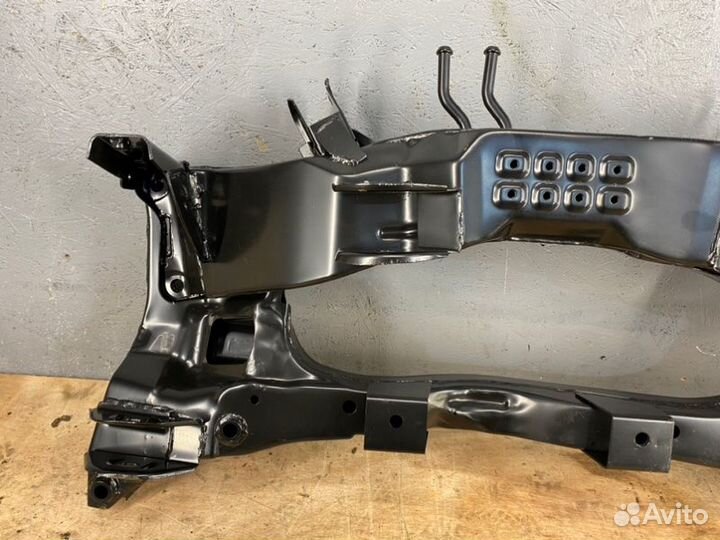 Балка задняя Mitsubishi Outlander 1 подрамник