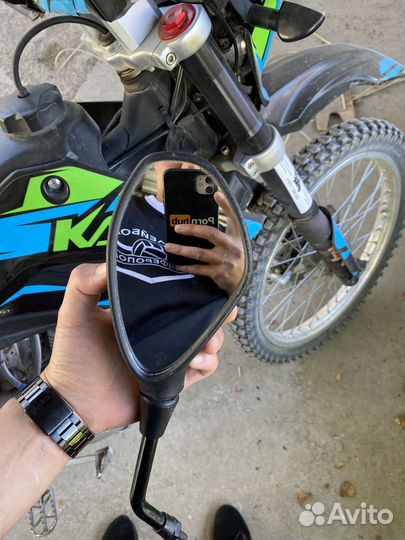 Зеркало на мотоцикл