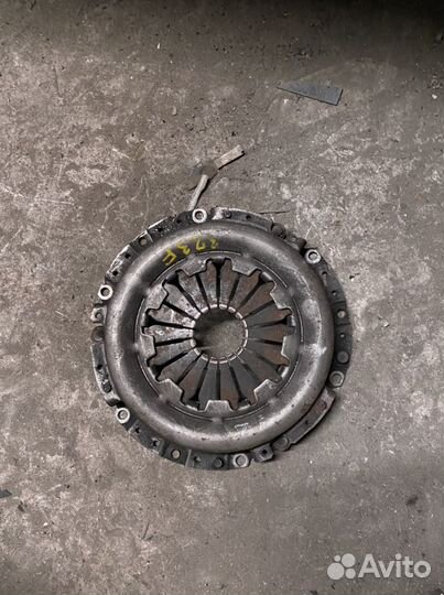 Корзина сцепления mazda 323 f BA