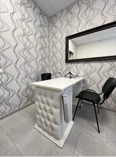 Сдаётся кабинеты в салоне красоты,для маникюра -пе