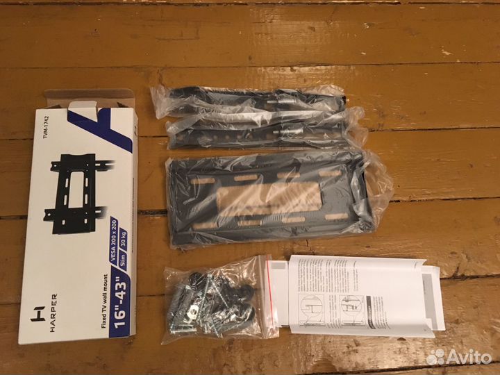 Кронштейн для телевизора Harper TVM-1742