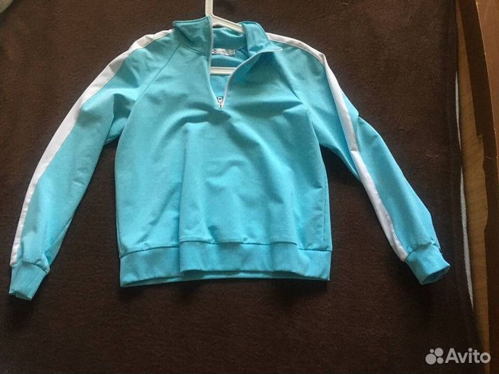 Продам спортивный женский костюм 46-48 размер