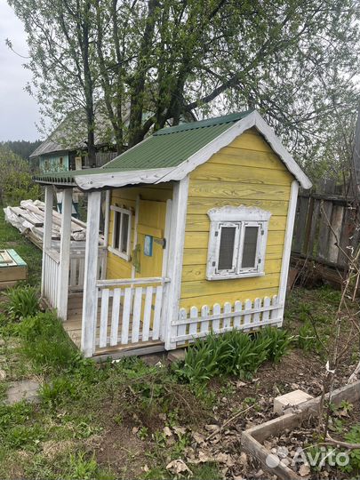 Детский деревянный домик