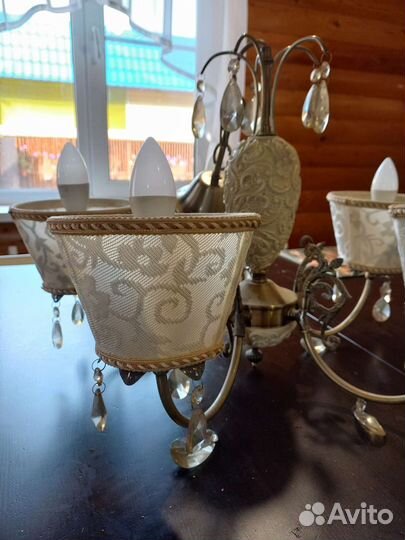 Люстра в идеальном состоянии