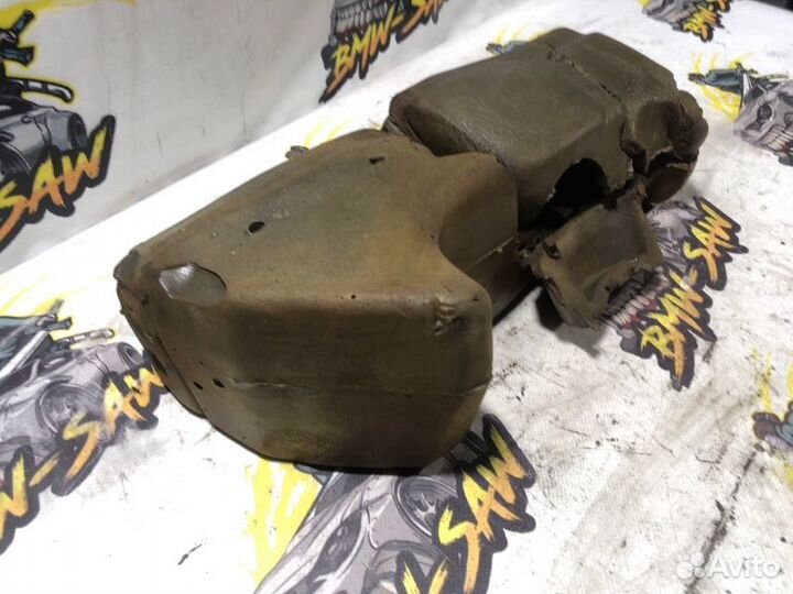 Носок компрессора центрального замка Audi 80 B4