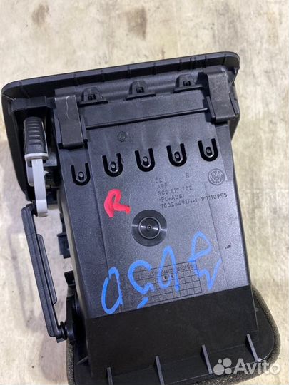 Воздуховод печки правый Volkswagen Passat 3C5 BVY