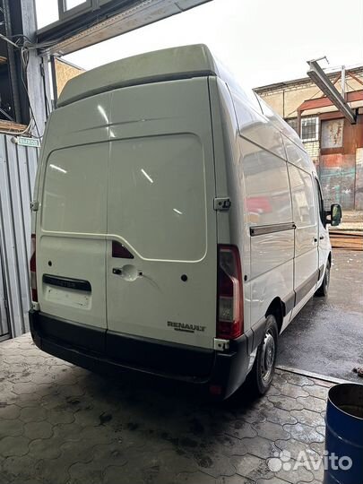 В разборе Renault Master 3 2014 левый руль