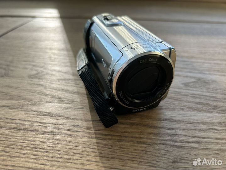 Видеокамера sony dcr-sx83