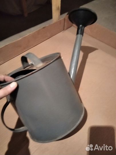 Лейка железная для полива огорода, дачи