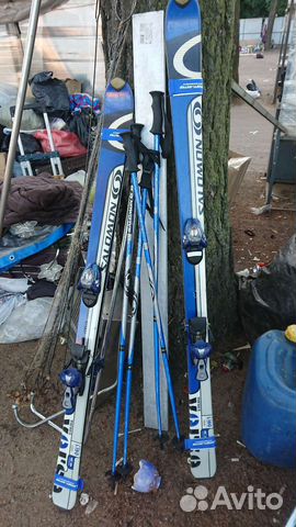 Горные лыжи и ботинки