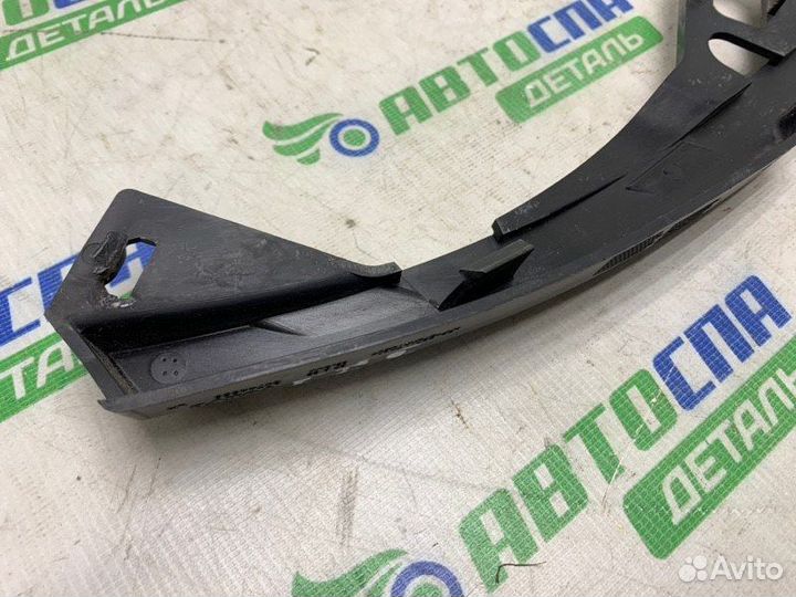 Кронштейн фары передний левый Volvo V50 универсал