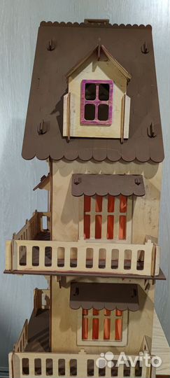 Кукольный домик с мебелью деревянный