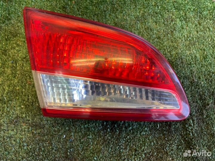 Фонарь задний Nissan Almera G15 седан K4MA 1.6